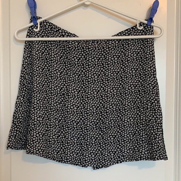 2 FOR $15 SALE 🔥 H&M Daisy Print A-line Skirt - Picture 2 of 5